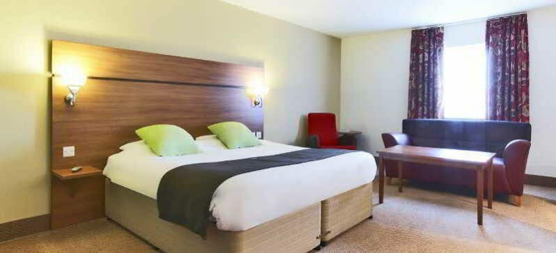 Premier Inn Glasgow Braehead Kültér fotó